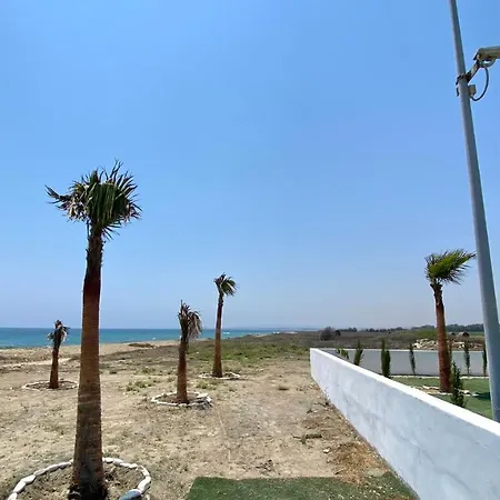 Seafront * Perivolia