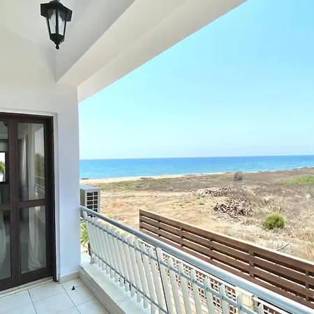 Villa Seafront Perivolia