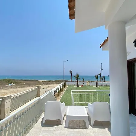 Seafront * Perivolia